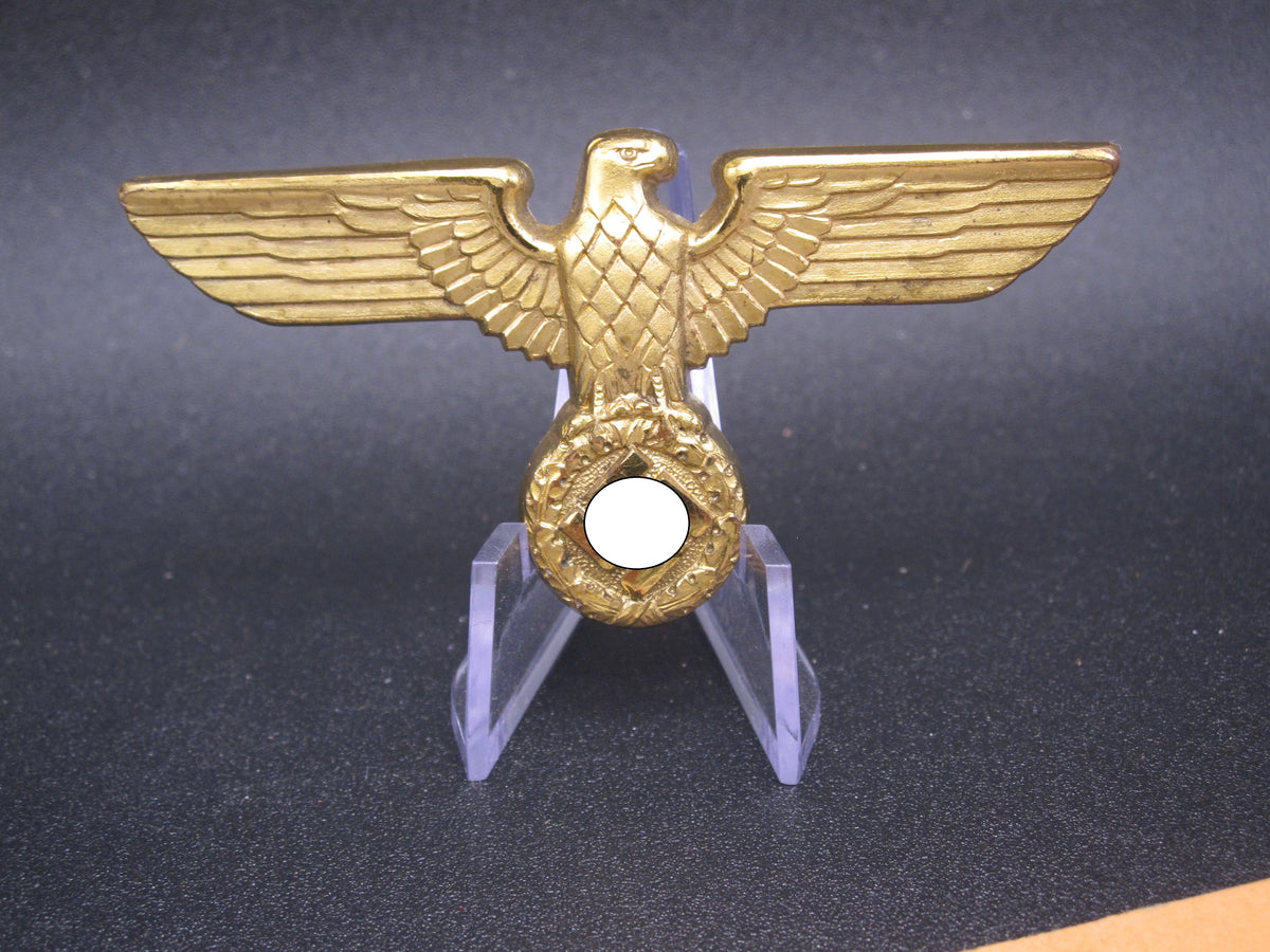 H.W.  -    -     Mützenadler Goldenes Mützenabzeichen für Schirmmütze der Partei ,  politischer Leiter etc etc