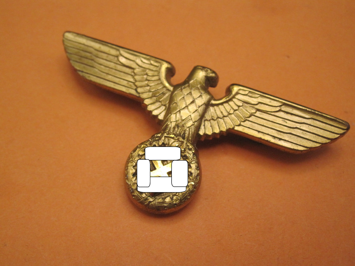 H.W.  -    -     Mützenadler Goldenes Mützenabzeichen für Schirmmütze der Partei ,  politischer Leiter etc etc