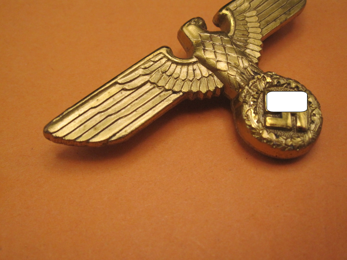 H.W.  -    -     Mützenadler Goldenes Mützenabzeichen für Schirmmütze der Partei ,  politischer Leiter etc etc