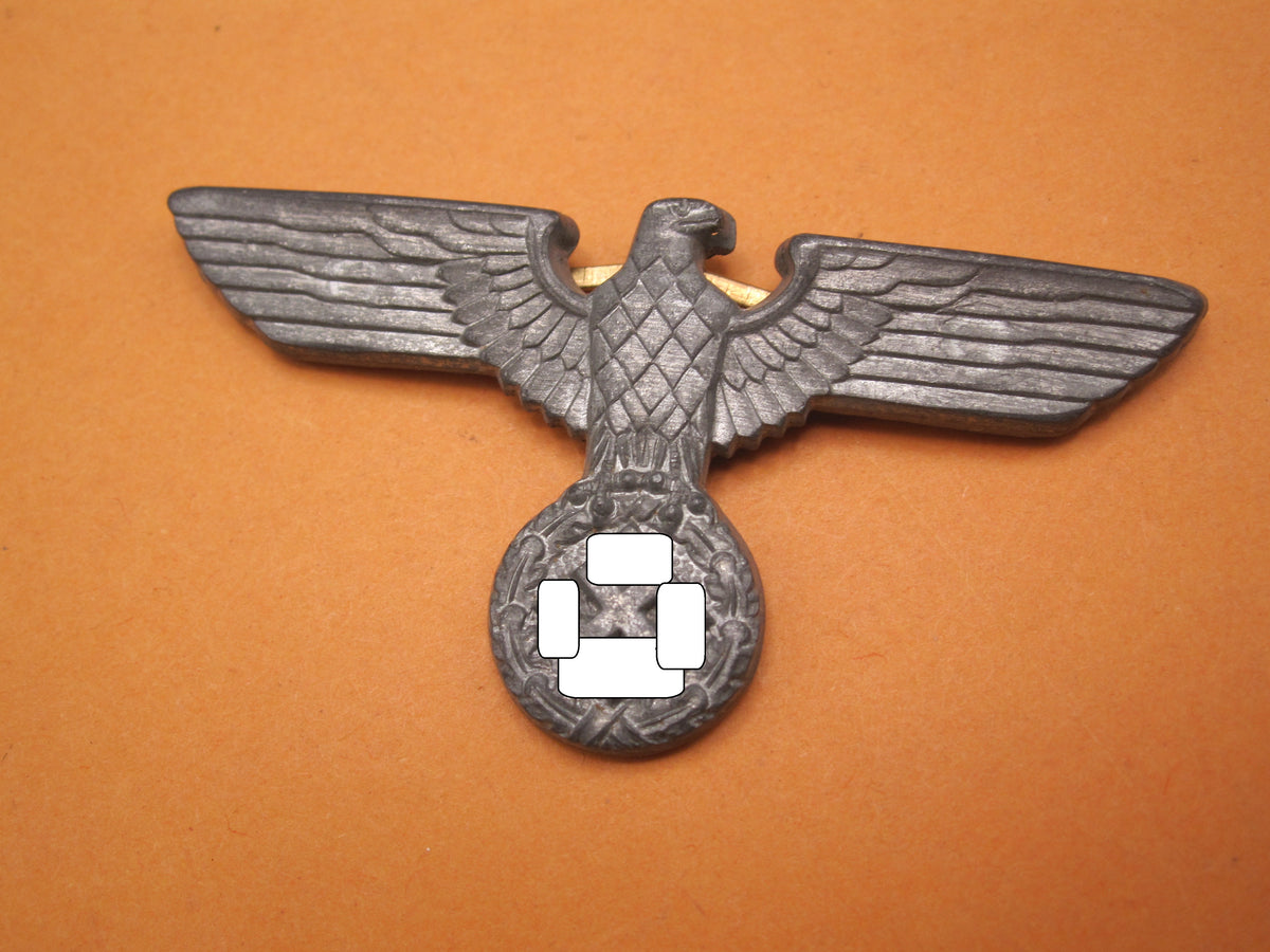 H.W.  -  -     Mützenadler silbernes Mützenabzeichen für Schirmmütze der Hitlerjugend Führer