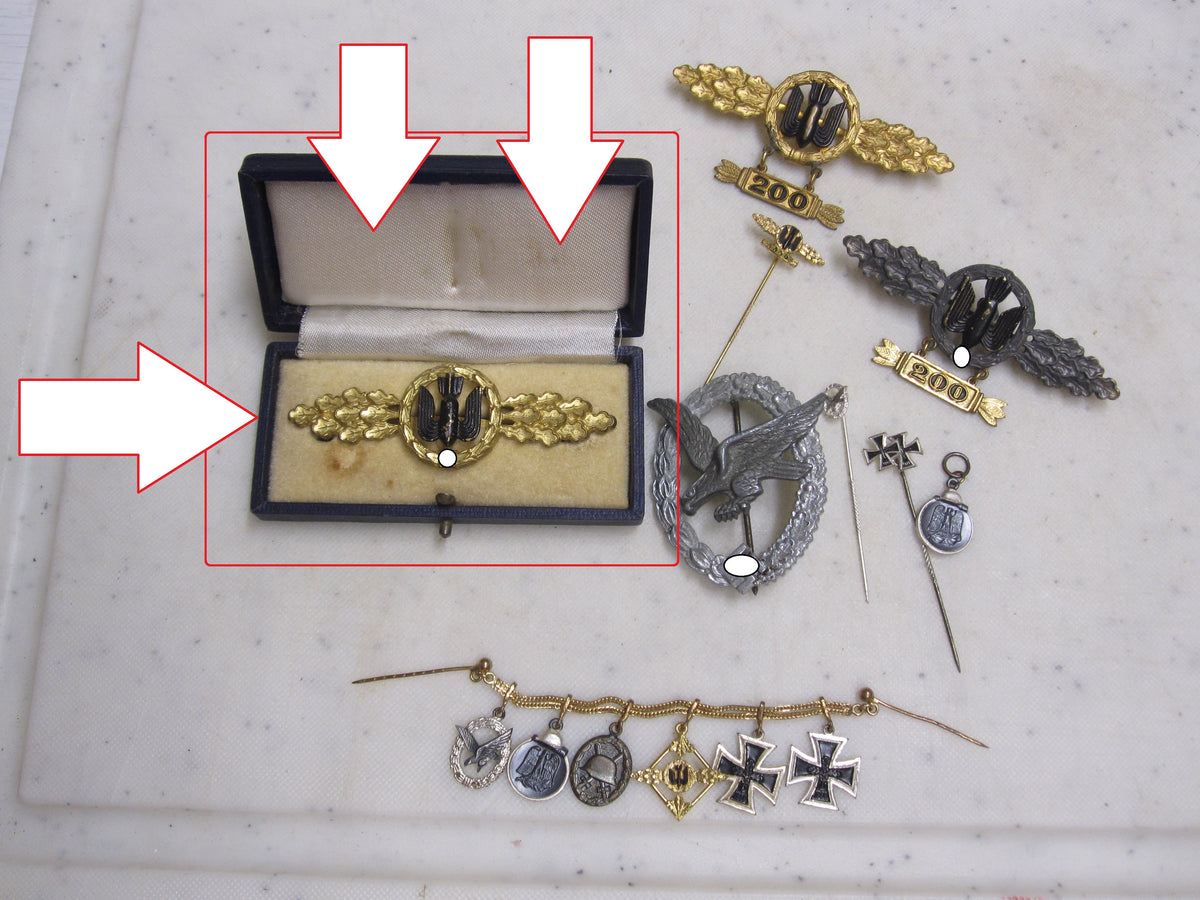 Frontflugspange für Kampfflieger in GOLD BUNTMETALL im ETUI