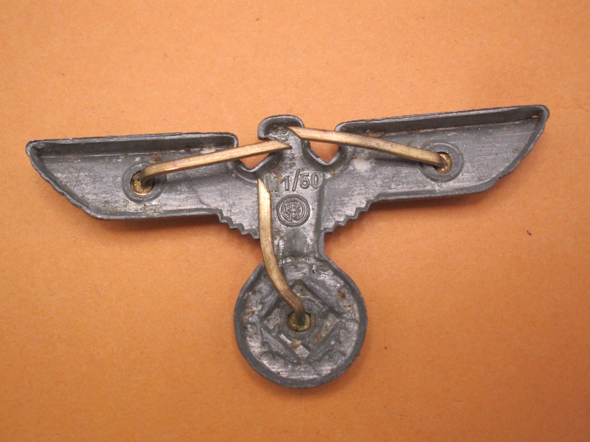 H.W.  -  -     Mützenadler silbernes Mützenabzeichen für Schirmmütze der Hitlerjugend Führer