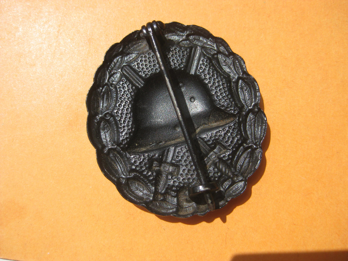 H.W.  -  -  Konvolut Österreich / Ungarn 1. &amp; 2.Weltkrieg 7er Feldspange etc