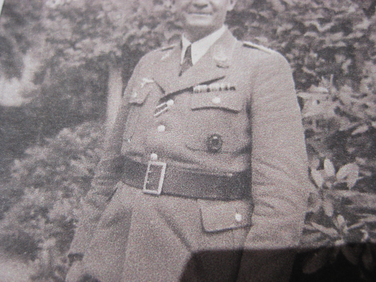 H.W.  -  -  Konvolut Österreich / Ungarn 1. &amp; 2.Weltkrieg 7er Feldspange etc