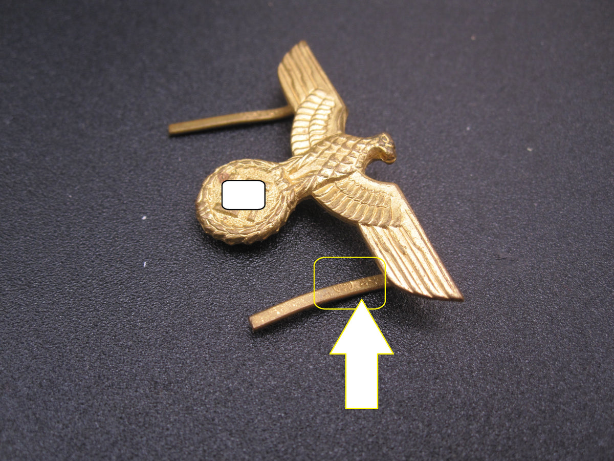 H.W.  -    -     Mützenadler Goldenes Mützenabzeichen für Schirmmütze der Marine HJ  Hitlerjugend