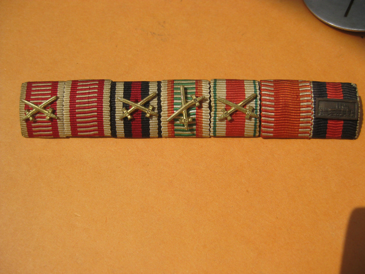 H.W.  -  -  Konvolut Österreich / Ungarn 1. &amp; 2.Weltkrieg 7er Feldspange etc