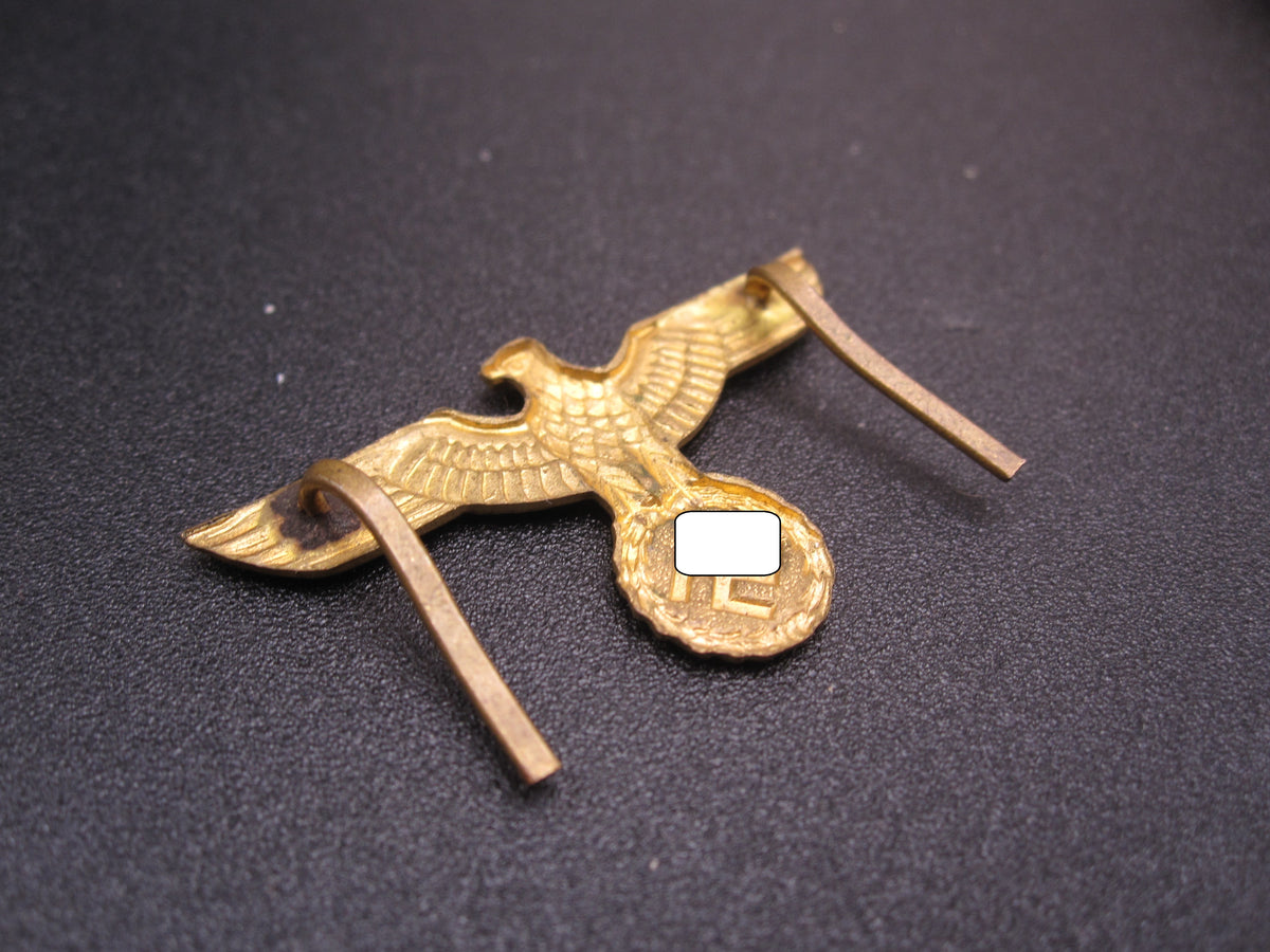 H.W.  -    -     Mützenadler Goldenes Mützenabzeichen für Schirmmütze der Marine HJ  Hitlerjugend