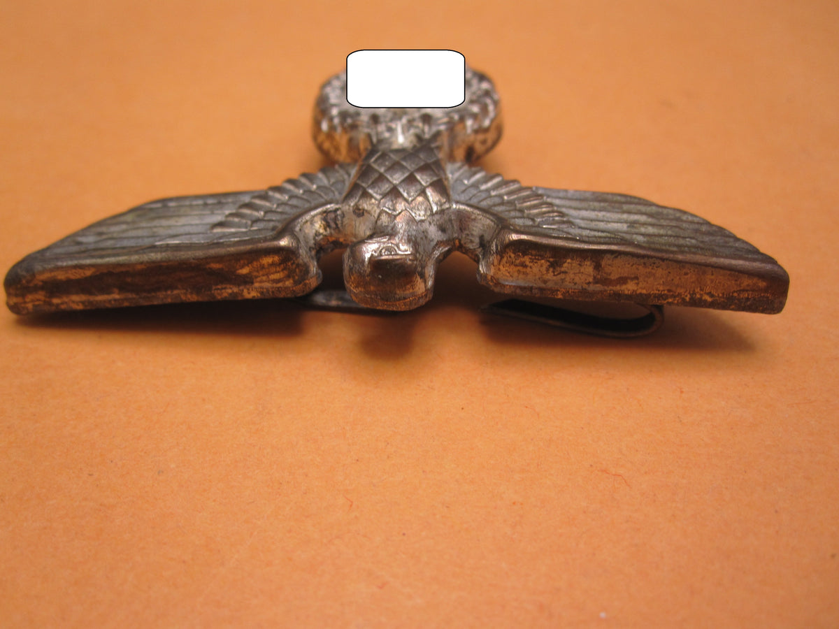 H.W.  -  -     Mützenadler silbernes Mützenabzeichen für Schirmmütze Hitlerjugend Führer