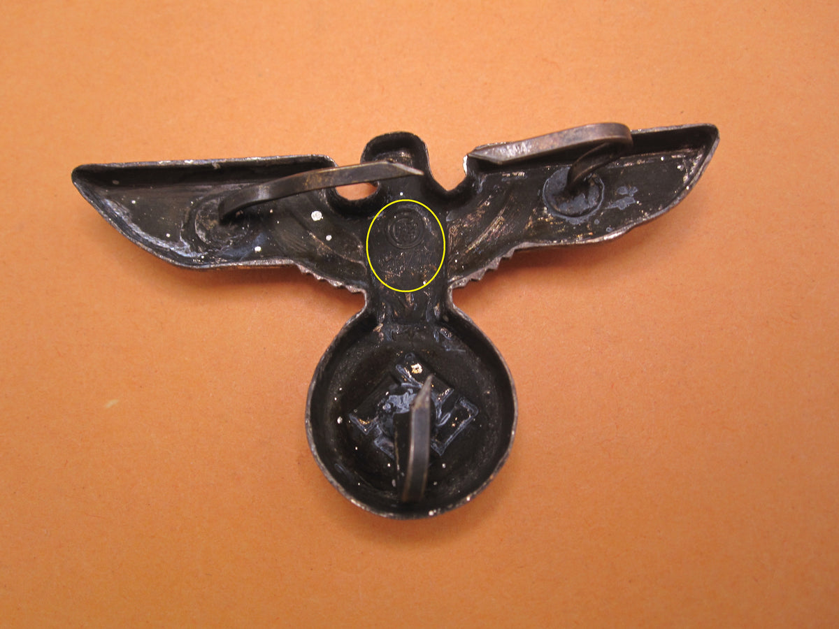 H.W.  -  -     Mützenadler silbernes Mützenabzeichen für Schirmmütze Hitlerjugend Führer