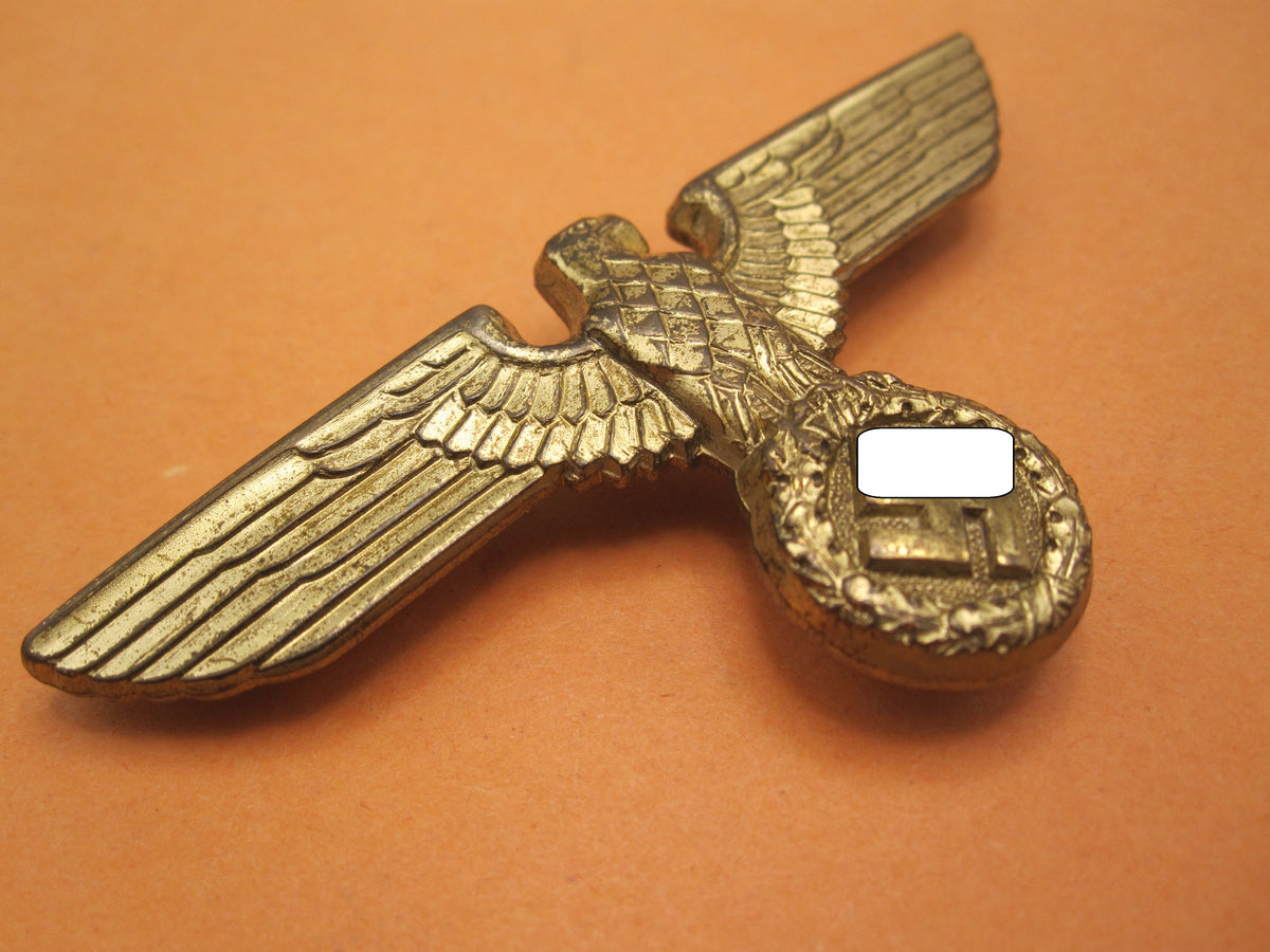 H.W.  -    -     Mützenadler Goldenes Mützenabzeichen für Schirmmütze der Partei ,  politischer Leiter NEUE FORM