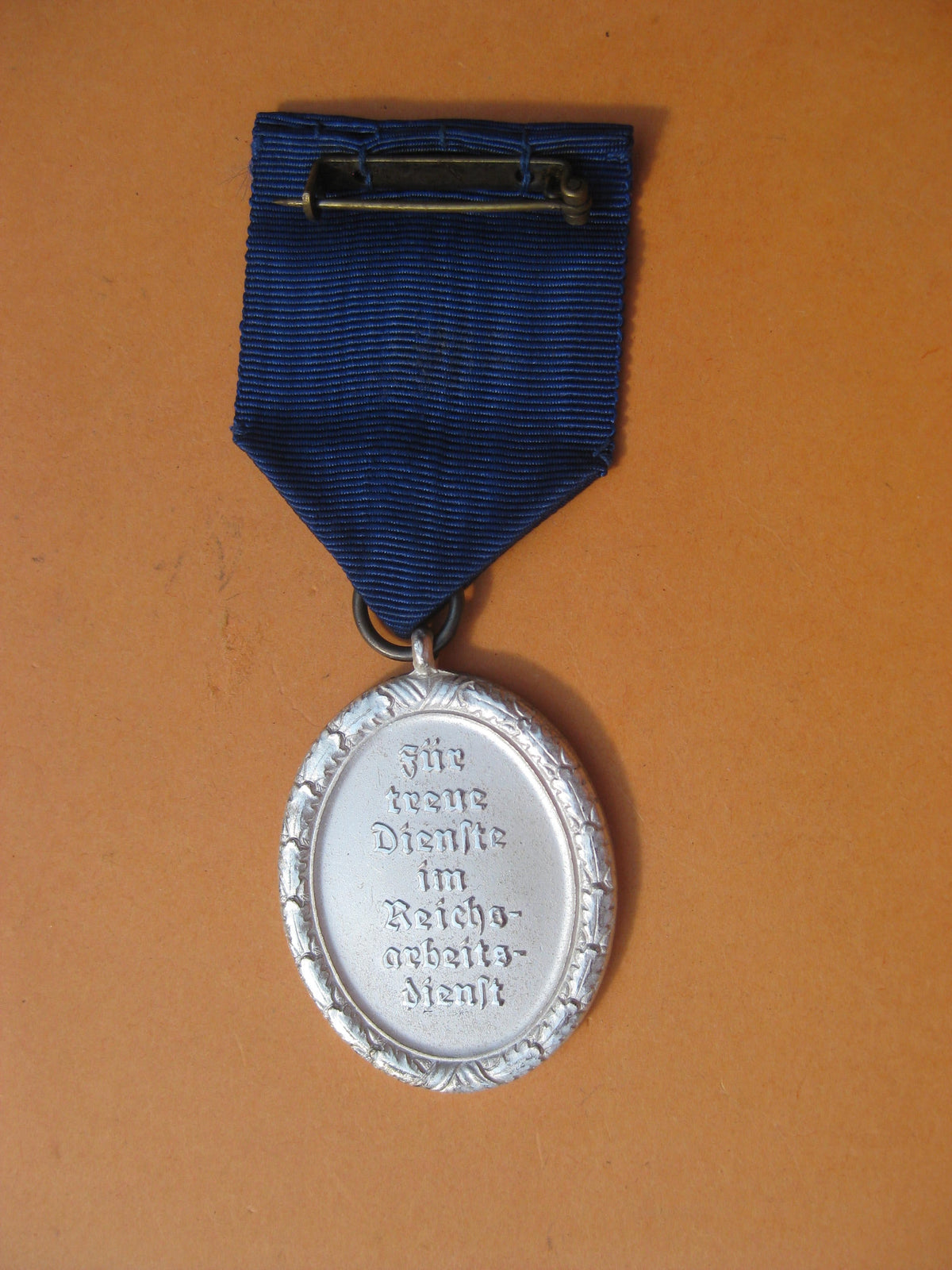 H.W.     -  -   Reichsarbeitsdienst Dienstauszeichnung für 12 Dienstjahre 3. Stufe für Männer in Silber Mint Condition