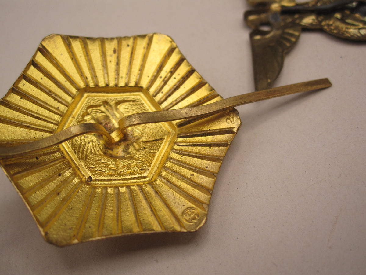 H.W.  -  -    Mützenadler &amp; Stern für SA- FELDJÄGERKORPS Schaftmütze 1.Modell ALTER ART