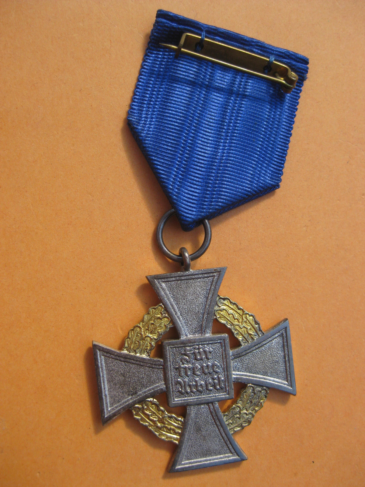 H.W.   -  -   SONDERSTUFE  Treudienst Ehrenzeichen für 50 Jahre