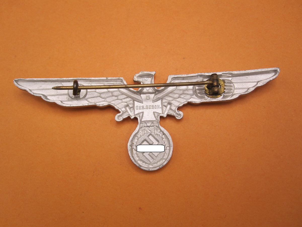 H.W.  -   -  Brustadler zur Uniform des NS- Kriegerbund (DRKB)