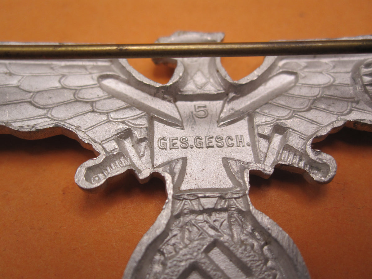 H.W.  -   -  Brustadler zur Uniform des NS- Kriegerbund (DRKB)