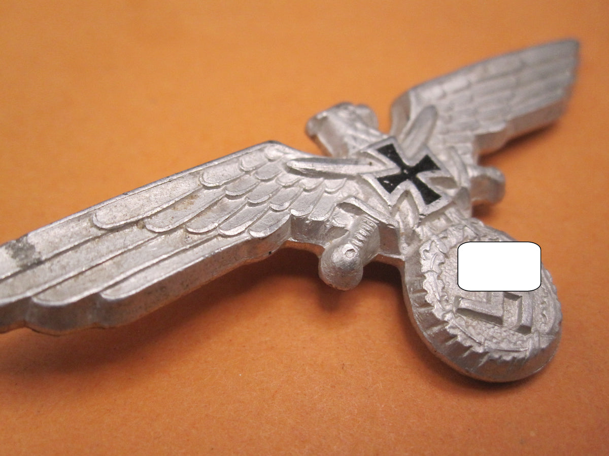 H.W.  -  -  Mützenadler zur Schirmmütze des Kriegerbund (DRKB)