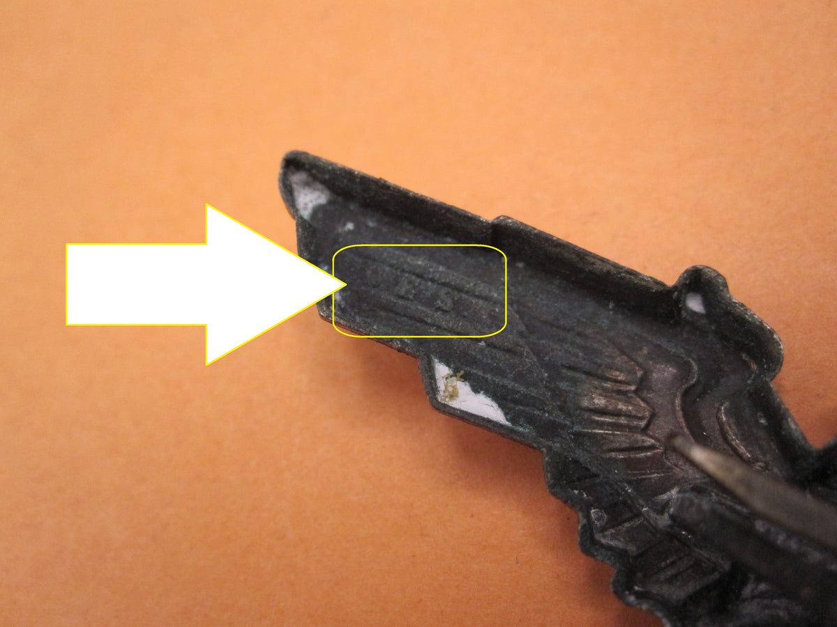 H.W.  -   -  Großer Mützenadler zur Uniform des deutscher Soldatenbund (DSB) / Kriegerbund (DRKB)