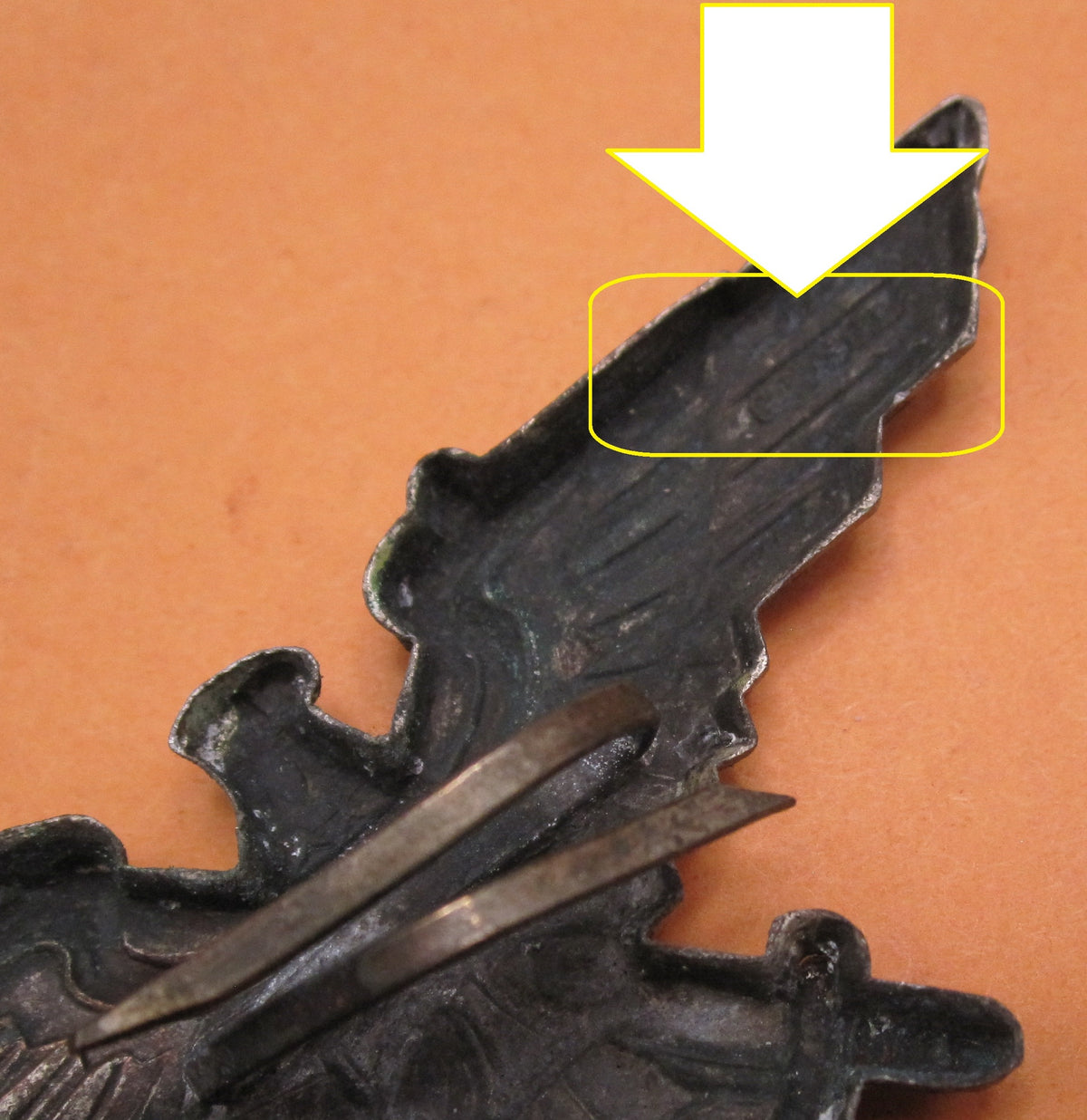 H.W.  -   -  Großer Mützenadler zur Uniform des deutscher Soldatenbund (DSB) / Kriegerbund (DRKB)