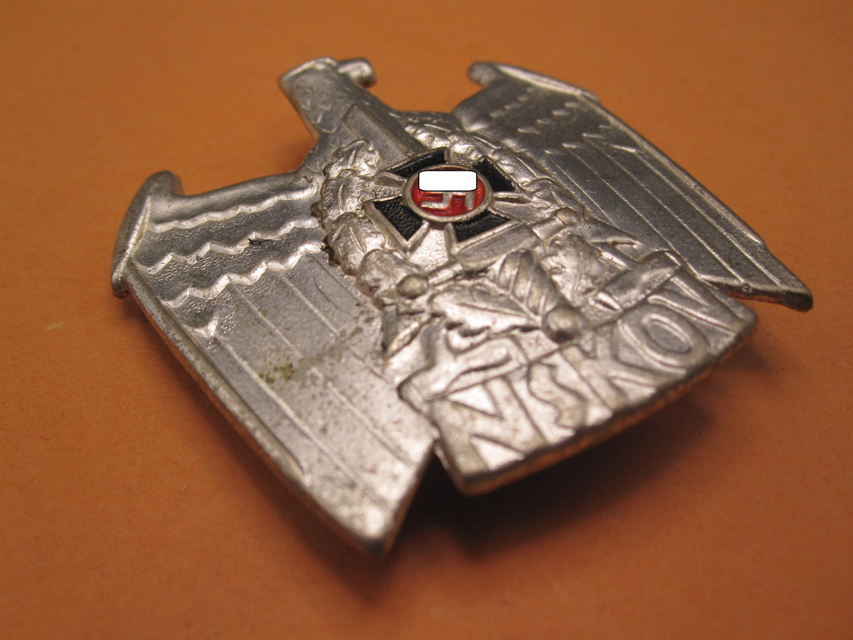 H.W.  -   -   Mützenadler zur Schirmmütze des Kriegerbund (NSKOV) 3.Reich Hoheitsadler  Mint Condition)