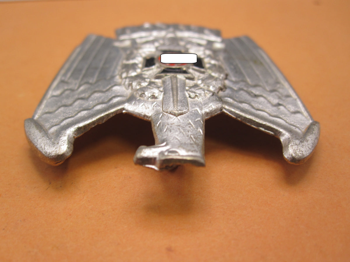 H.W.  -   -   Mützenadler zur Schirmmütze des Kriegerbund (NSKOV) 3.Reich Hoheitsadler  Mint Condition)