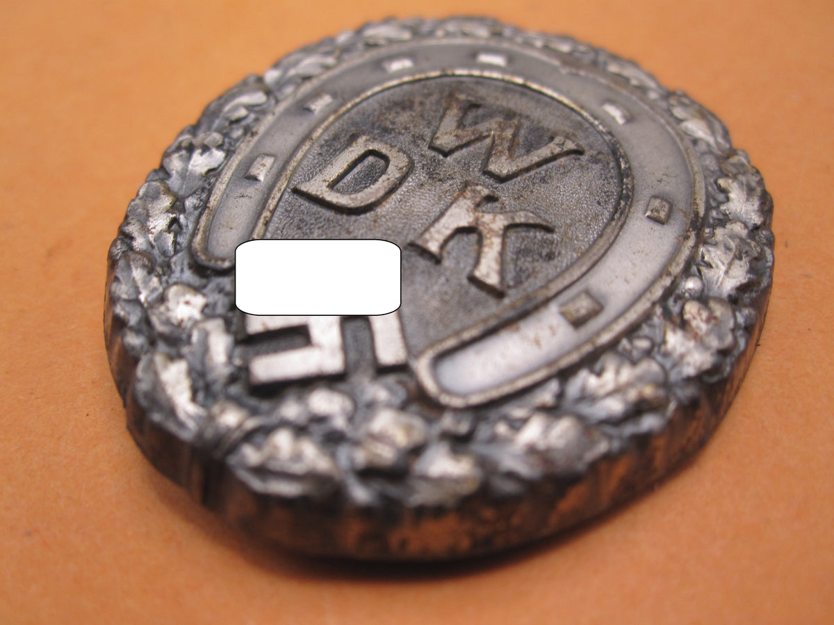 H.W.  -   -  Mützenkokarde zur Uniform des deutschen Waffenring der Kavallerie (WDK) Soldatenbund Kriegerbund (DRKB)