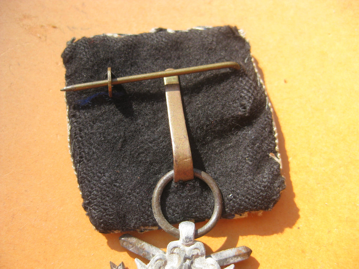 H.W.     BAYERN Königreich bayrisches Militärverdienstkreuz 3.Klasse mit Schwertern (MVK) 1913-1918 aus KRIEGSMETALL