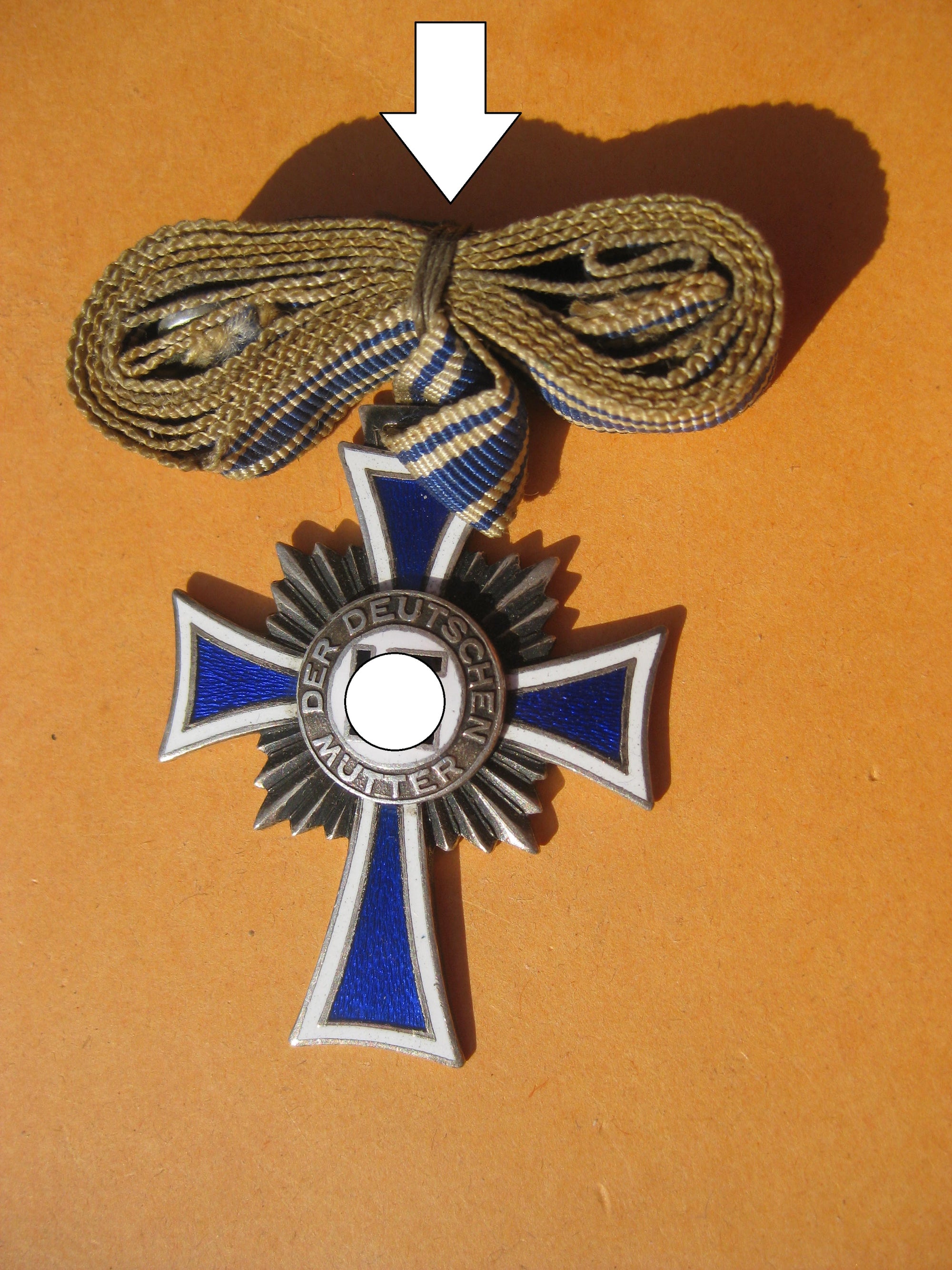 Ehrenkreuz der deutschen Mutter / Mutterkreuz in Silber / Zweite Stufe Mint Condition H.W.