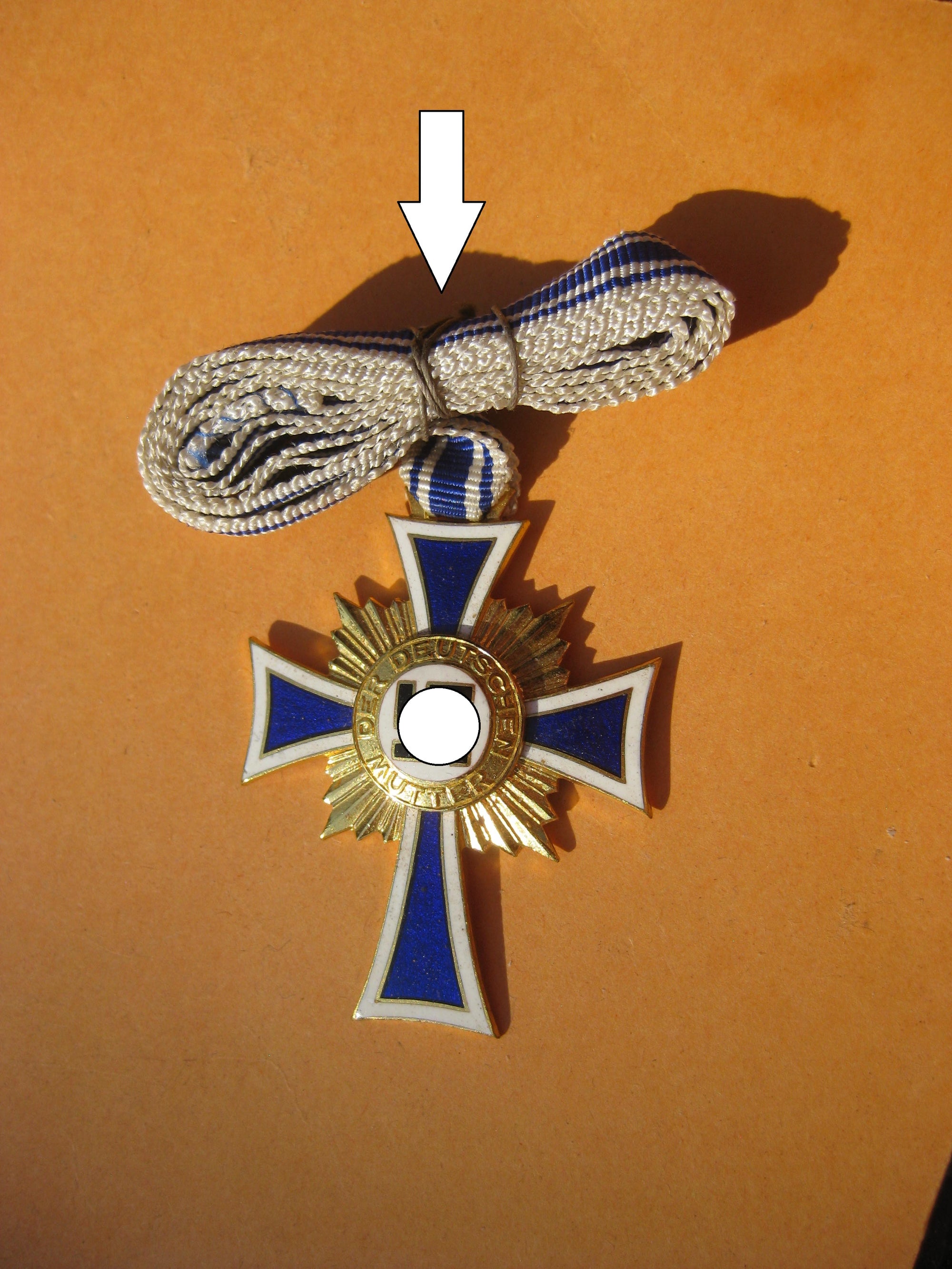 Ehrenkreuz der deutschen Mutter / Mutterkreuz in Gold / Dritte Stufe H.W.