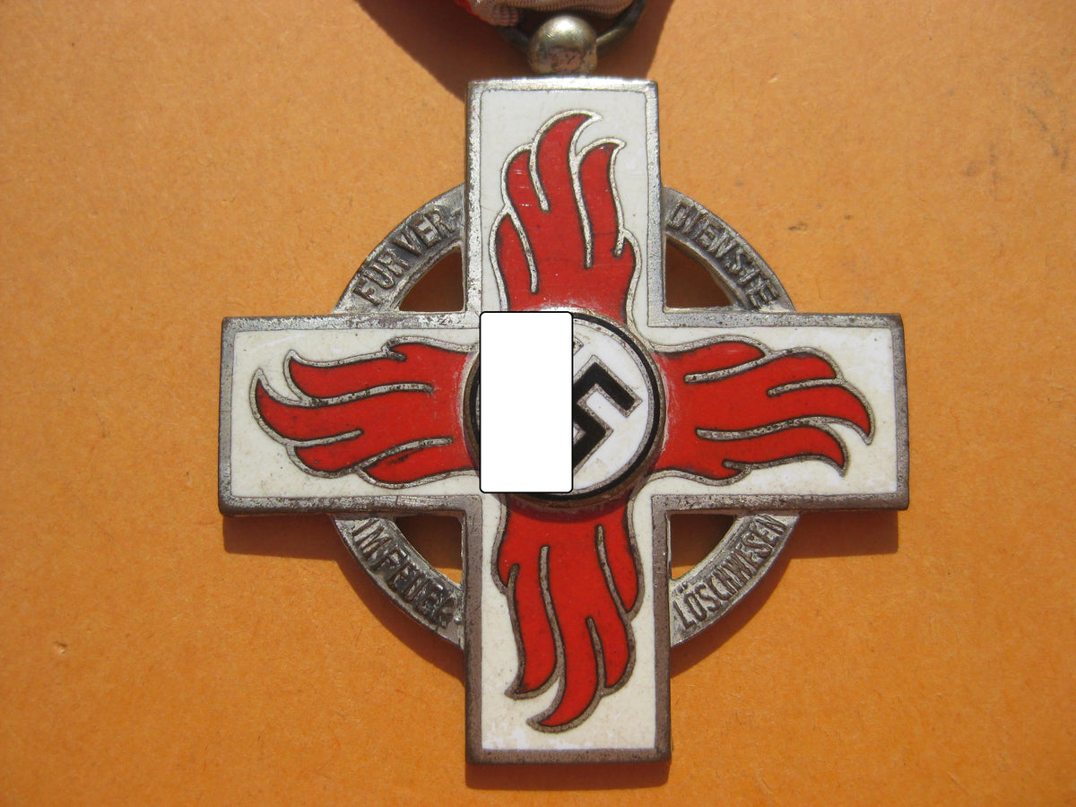 H.W.             Reichsfeuerwehr Ehrenzeichen 2.Klasse in Verleihungstüte