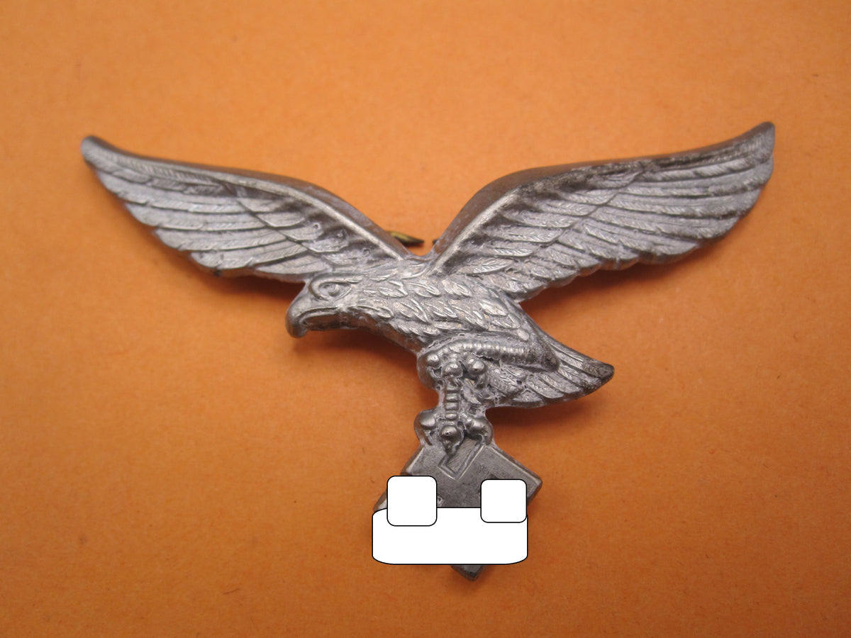 H.W.  -   -  Mützenadler für den Tropenhelm der deutschen Luftwaffe