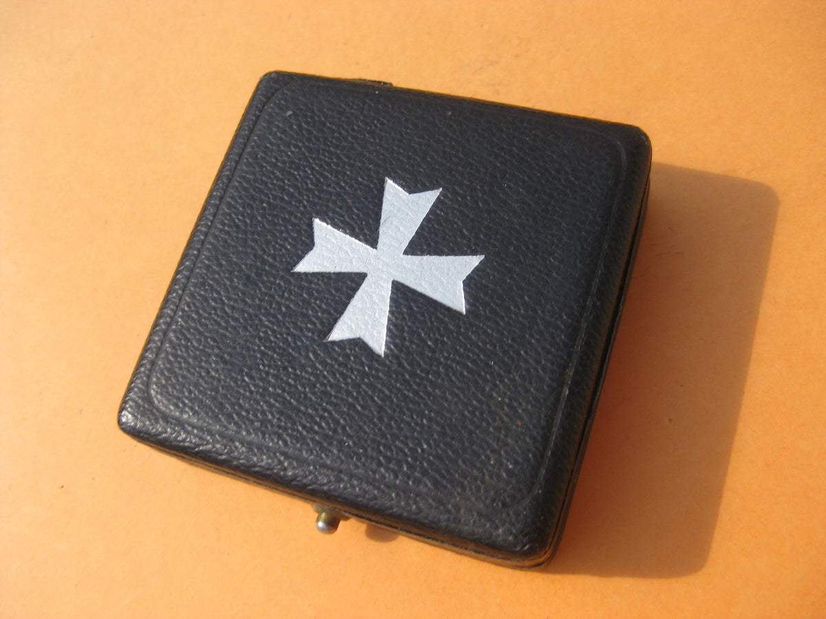 H.W. Kriegsverdienstkreuz 1.Klasse OHNE Schwerter im Verleihungsetui (KVK1/39) Mint Condition