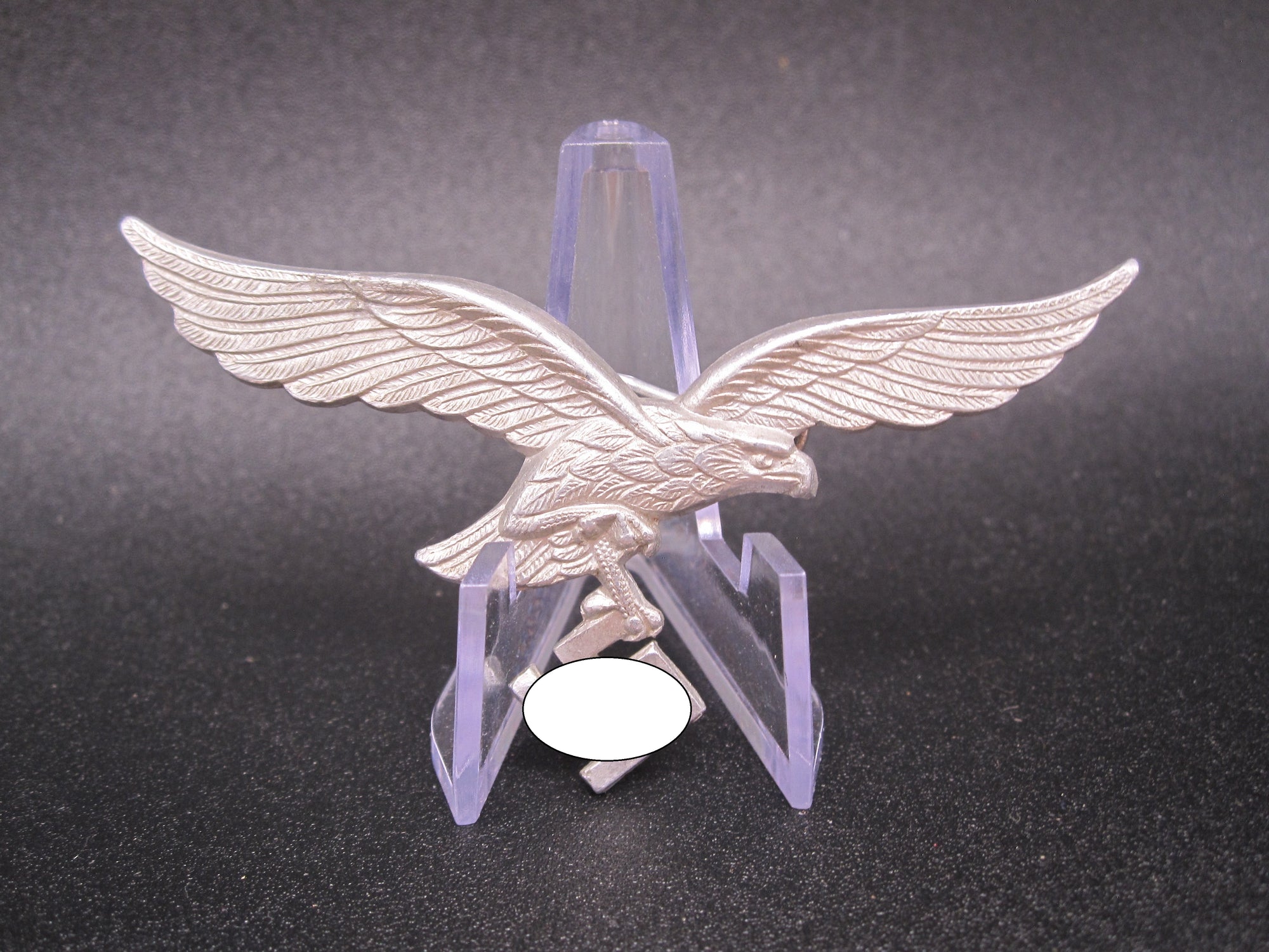 H.W.  -   -  Mützenadler der deutschen Luftwaffe