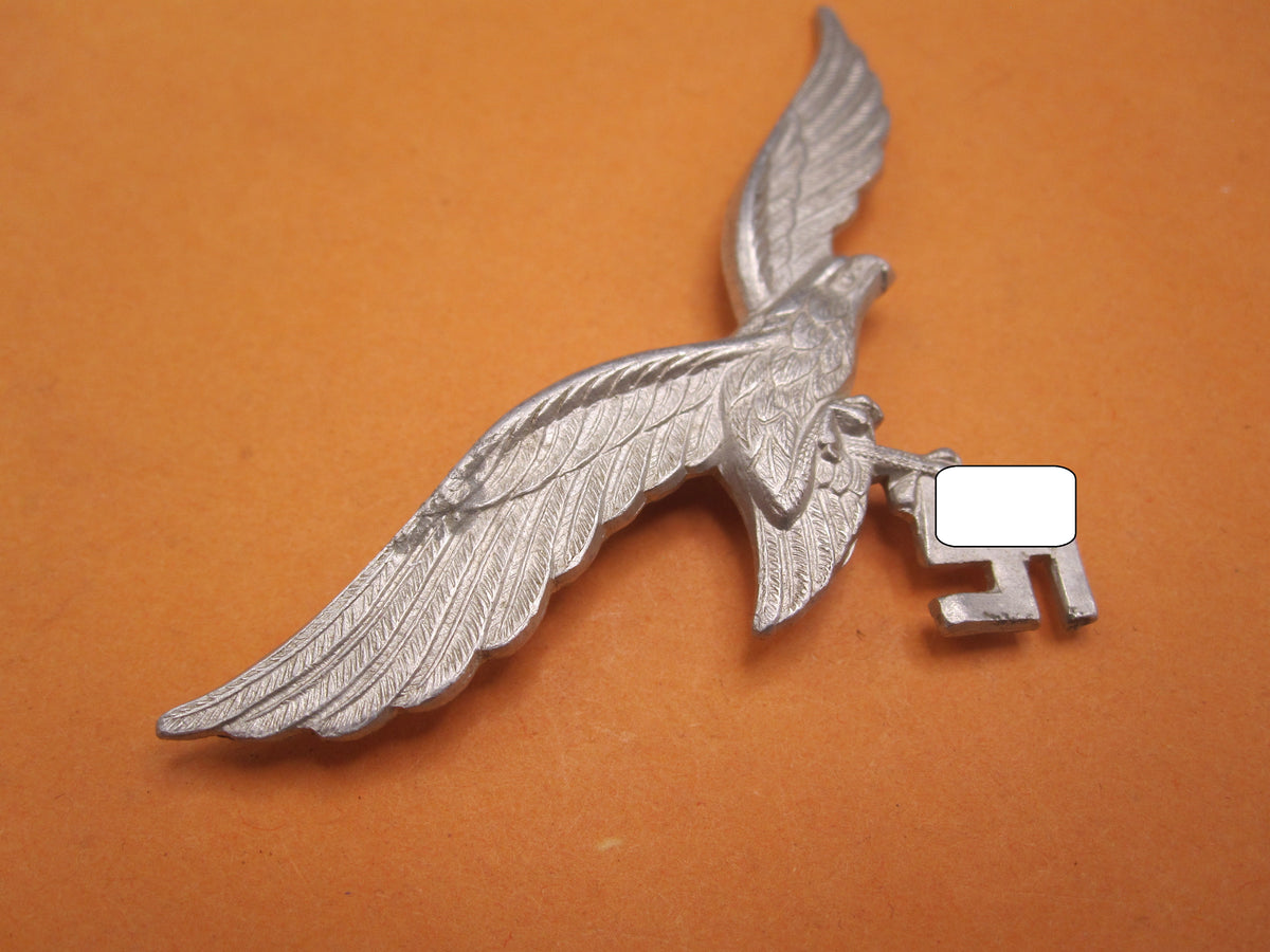 H.W.  -   -  Mützenadler der deutschen Luftwaffe