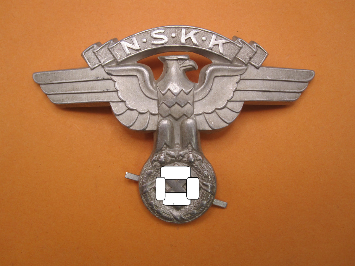 H.W.  -  -  Großes Helmabzeichen für den Sturzhelm des NSKK