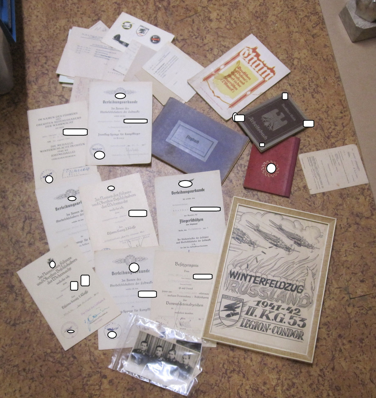 Flugbuch Verleihungsurkunden Besitzzeugnisse Dokumente für Kampfflieger KG53 LEGION CONDOR