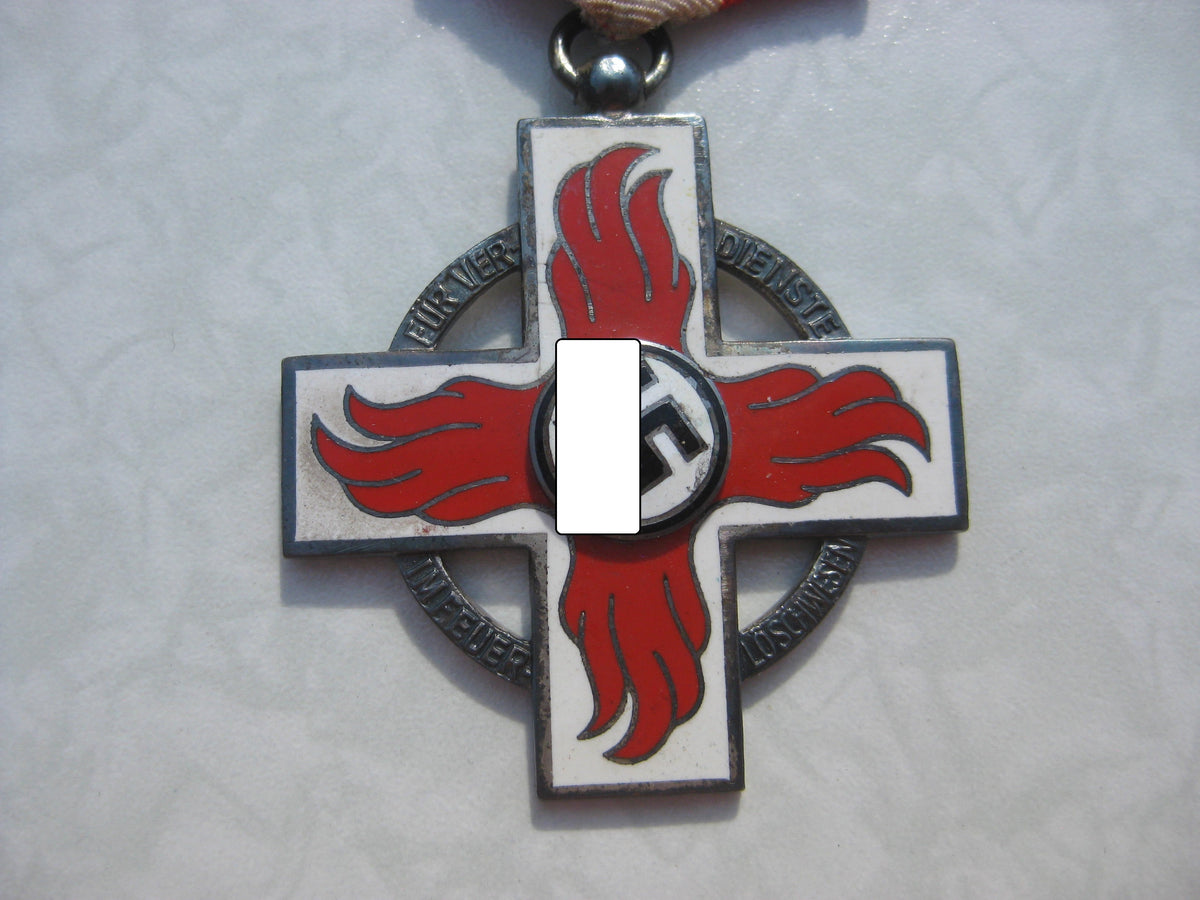 H.W.    Reichsfeuerwehr Ehrenzeichen 2.Klasse im Verleihungsetui