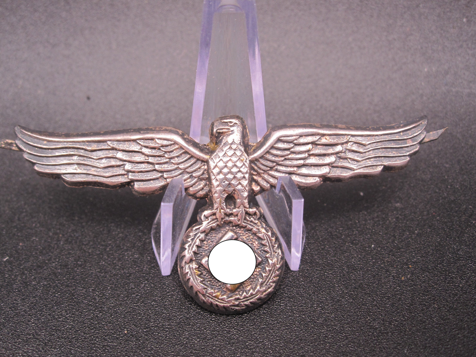 H.W.  -   -  Reichsfinanzverwaltung Zollgrenzschutz Mützenabzeichen in Mint Condition