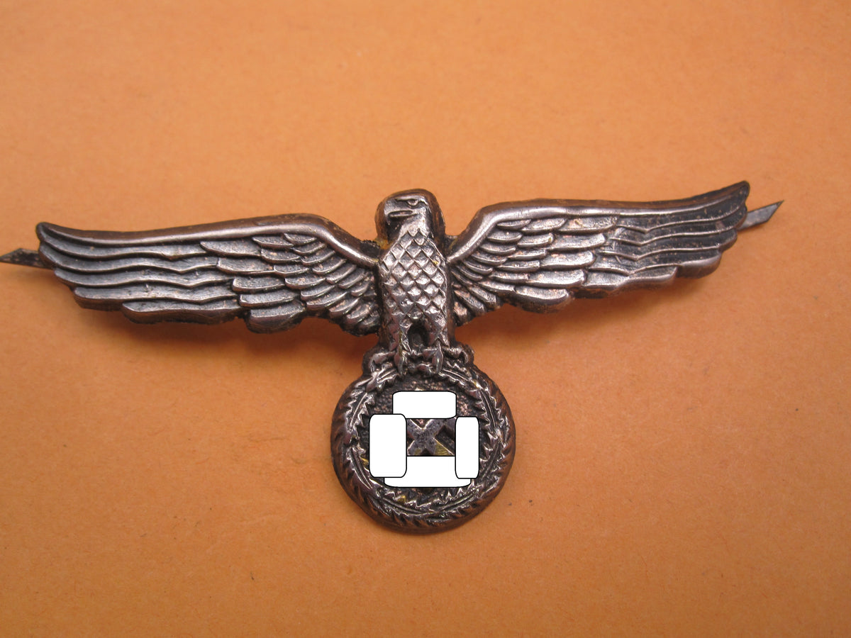 H.W.  -   -  Reichsfinanzverwaltung Zollgrenzschutz Mützenabzeichen in Mint Condition