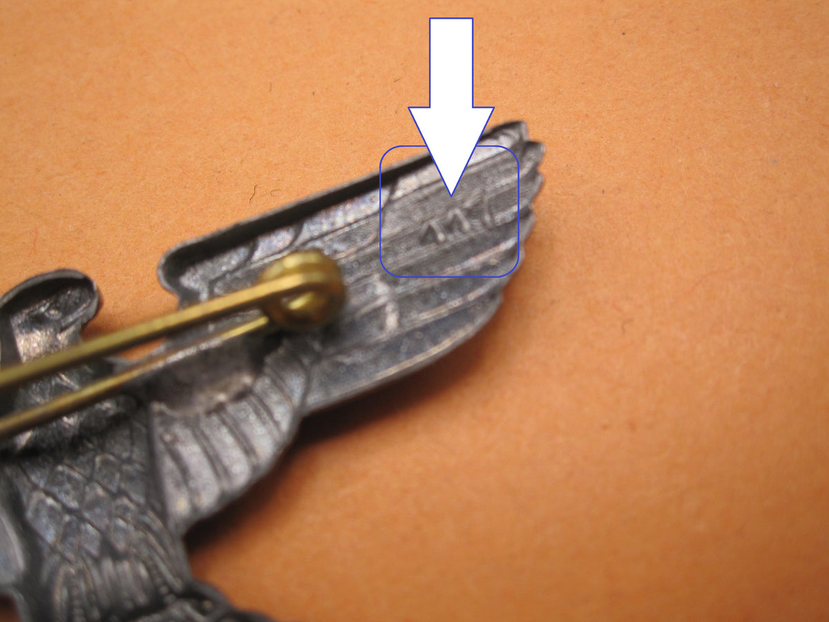 H.W.  -  -  SET Mützenadler &amp; Eichenlaubkranz für Reichspost Mint Condition