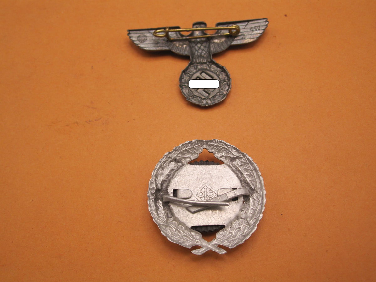 H.W.  -  -  SET Mützenadler &amp; Eichenlaubkranz für Reichspost Mint Condition