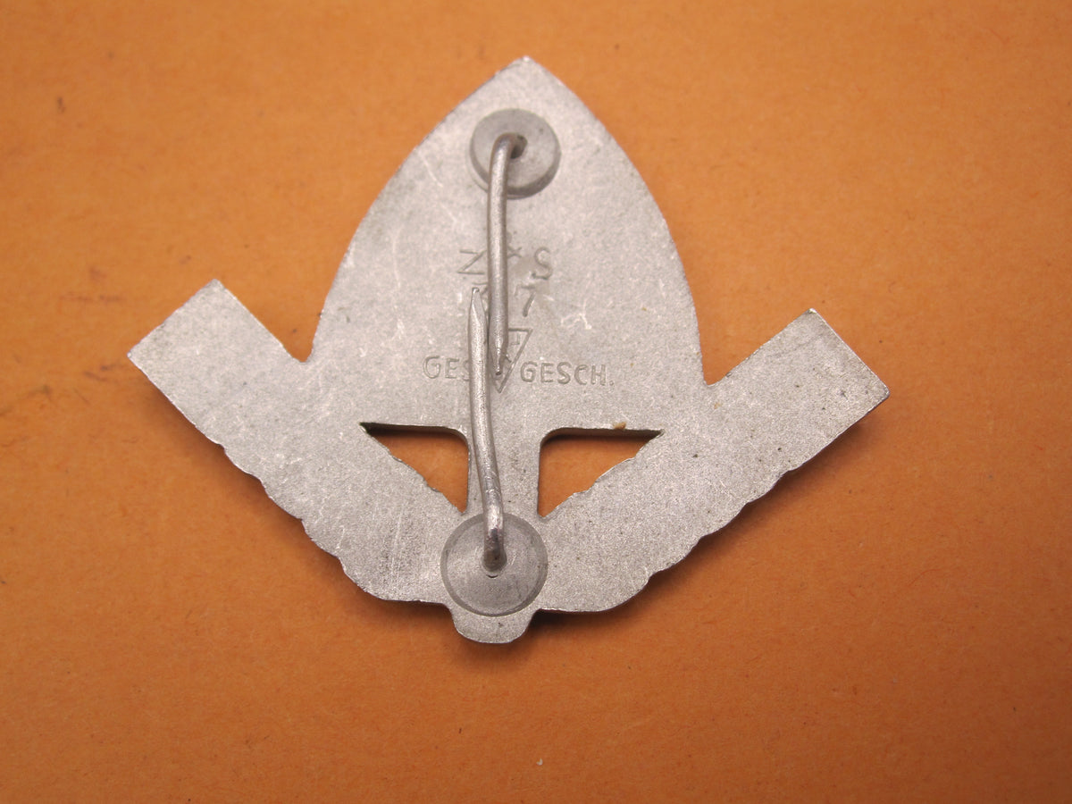 H.W.  -  -  Mützenabzeichen Reichsarbeitsdienst (RAD) für Mannschaften Mint Condition