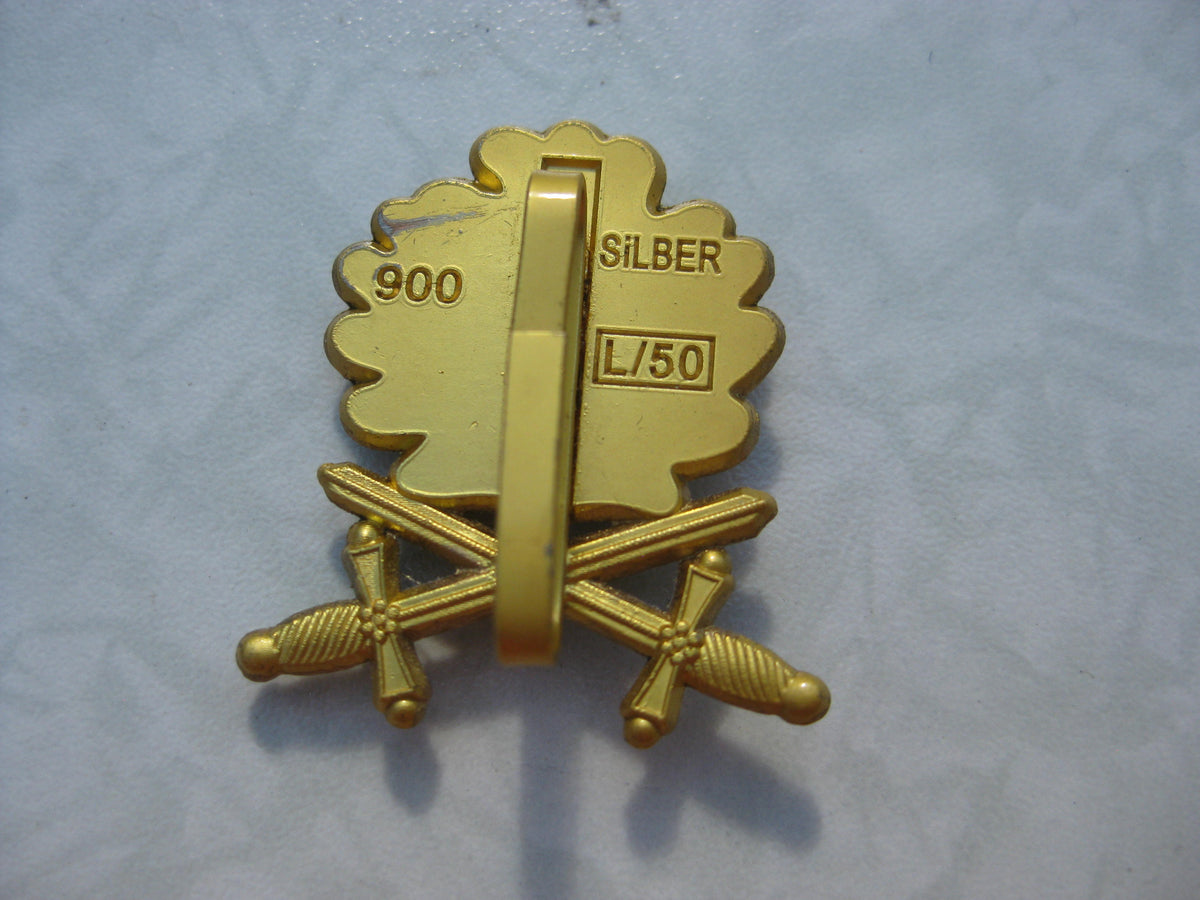 H.W.   -   -   Eichenlaub mit Schwerten zum Ritterkreuz des Eisernen Kreuzes 1939 - Sammleranfertigung-  !!!!