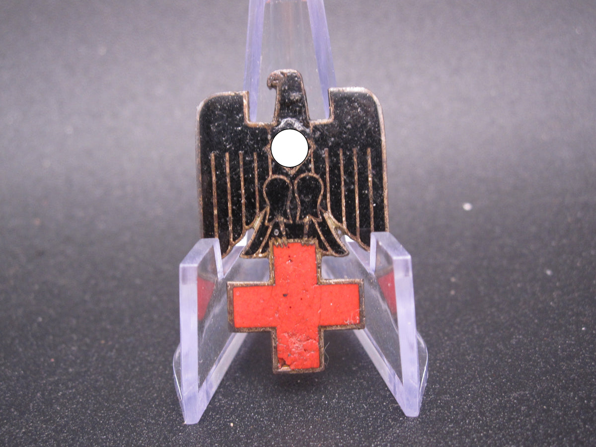 H.W.  -  -  Mützenabzeichen Rotes Kreuz (DRK) 1.Form