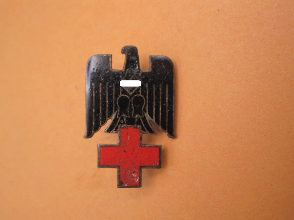 H.W.  -  -  Mützenabzeichen Rotes Kreuz (DRK) 1.Form