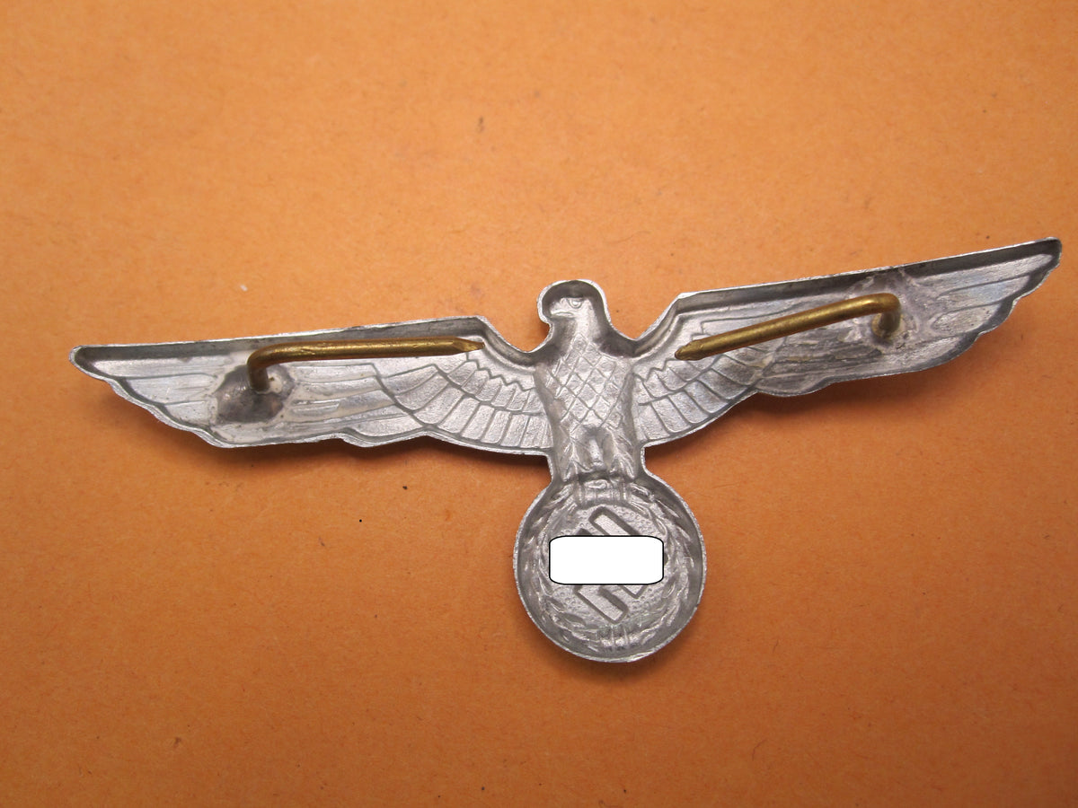 H.W.    -   -    Mützenadler Heer