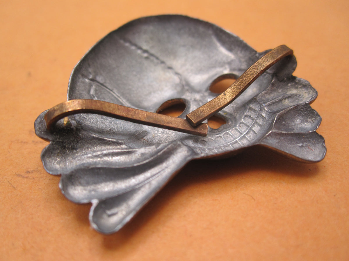 H.W.    -   -    Mützenbzeichen Totenkopf des Kavallerie Regiment Nr. 5