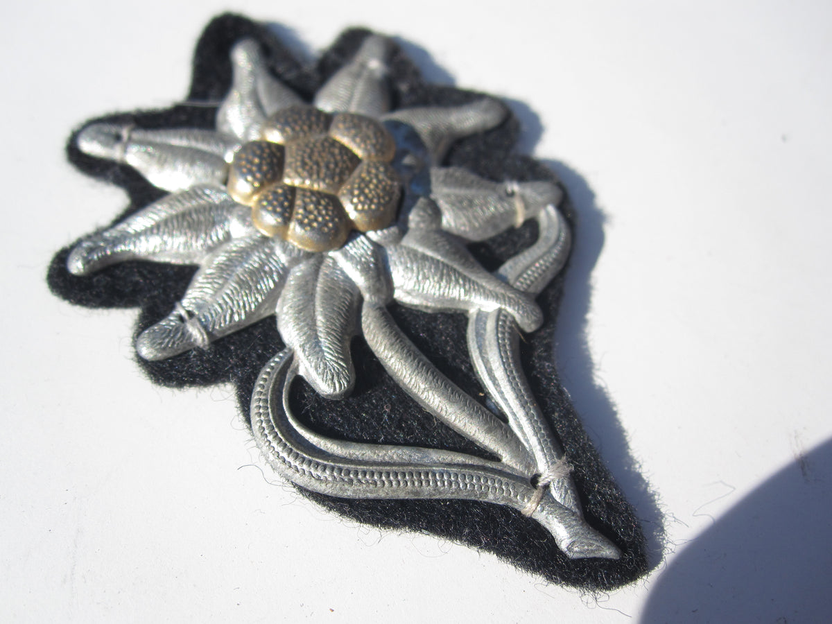 ORIGINALES  SS - Edelweiss für die Bergmütze SS-Gebirgsjäger Effekten der Schutzstaffel 1000% alt und ORIGINAL