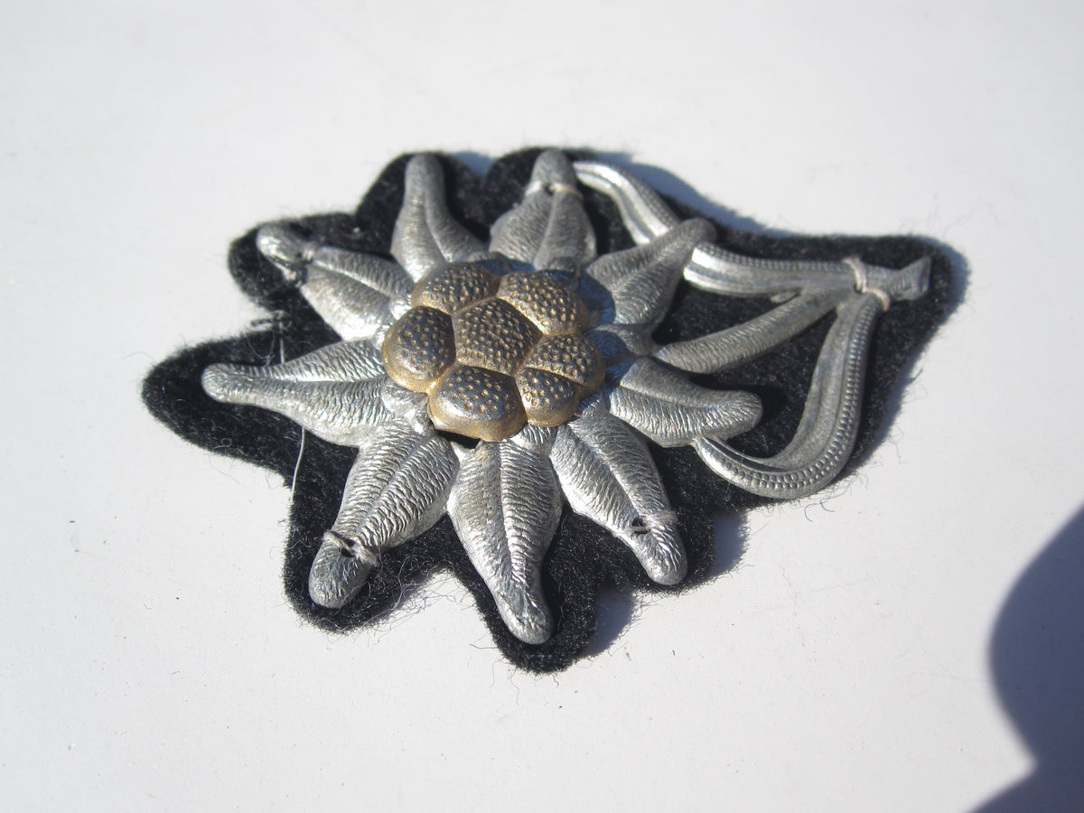 ORIGINALES  SS - Edelweiss für die Bergmütze SS-Gebirgsjäger Effekten der Schutzstaffel 1000% alt und ORIGINAL