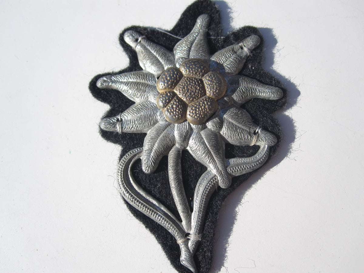 ORIGINALES  SS - Edelweiss für die Bergmütze SS-Gebirgsjäger Effekten der Schutzstaffel 1000% alt und ORIGINAL