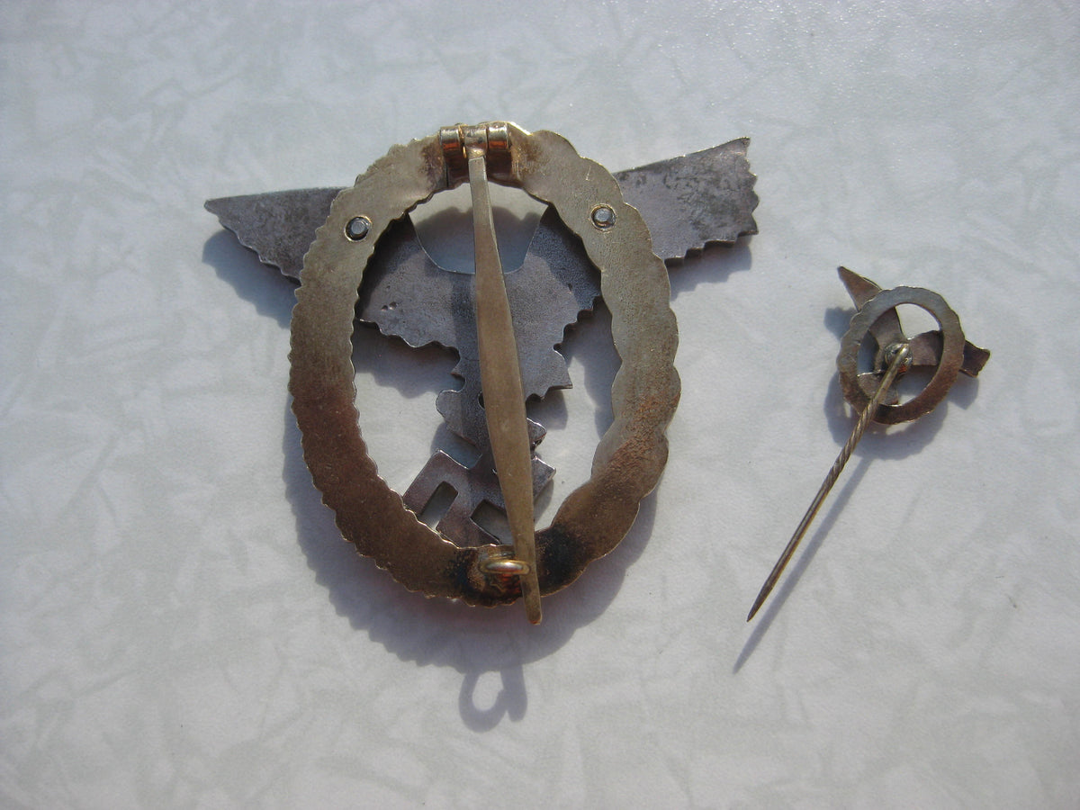 H.W. Set von Flugzeugführerabzeichen in Gold mit Brillanten -Sammleranfertigung-